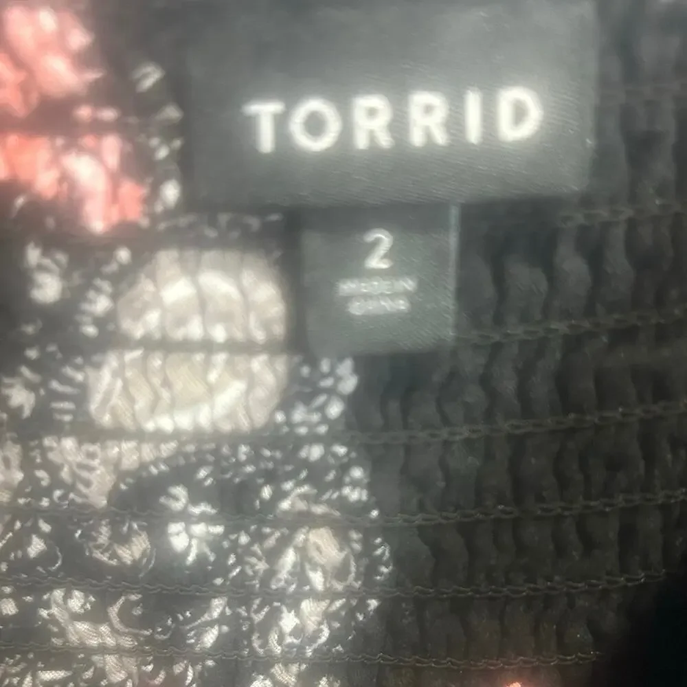 Torrid Size 2 Black Paisley Floral Jogger Jumpsuit Plus Size 2X Pockets - Picture 5 of 5